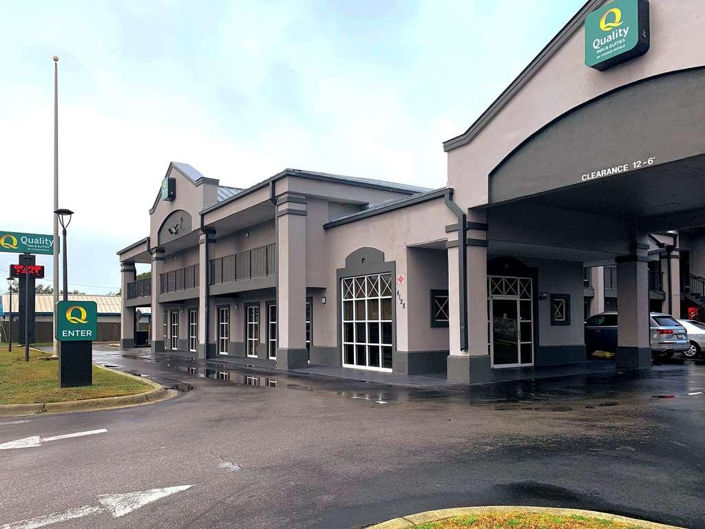 Quality Inn & Suites Near Panama City Beach Exterior photo